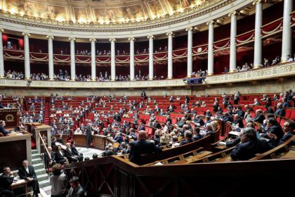 Le gouvernement démissionnaire de la France